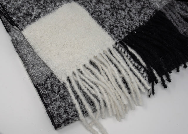 Classic Plaid Chunky alpaca Scarf