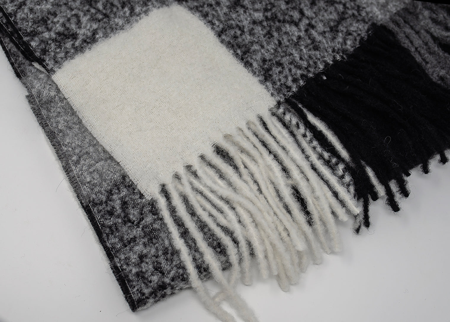 Classic Plaid Chunky alpaca Scarf